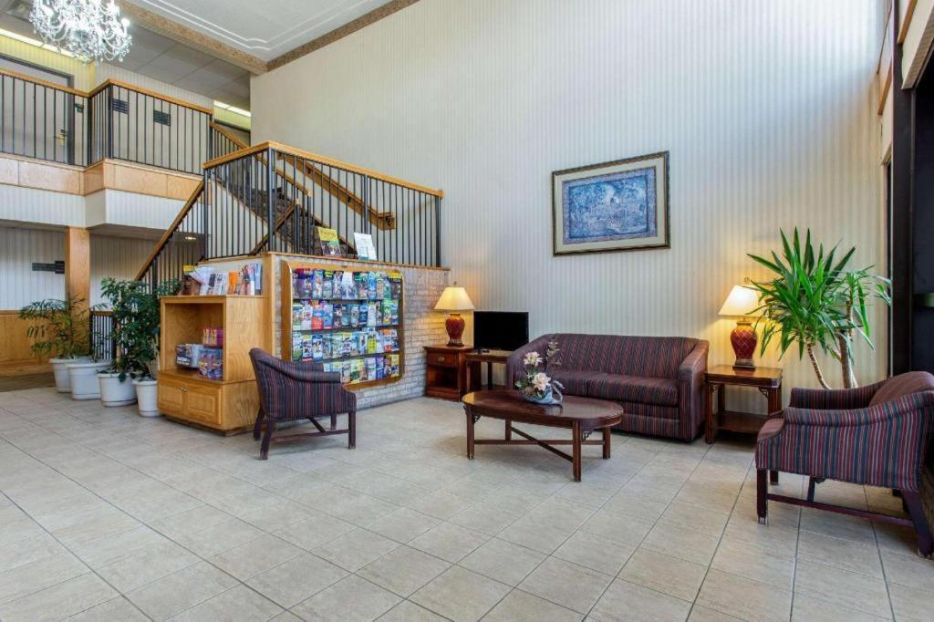 Quality Inn Surfside Beach Exterior photo