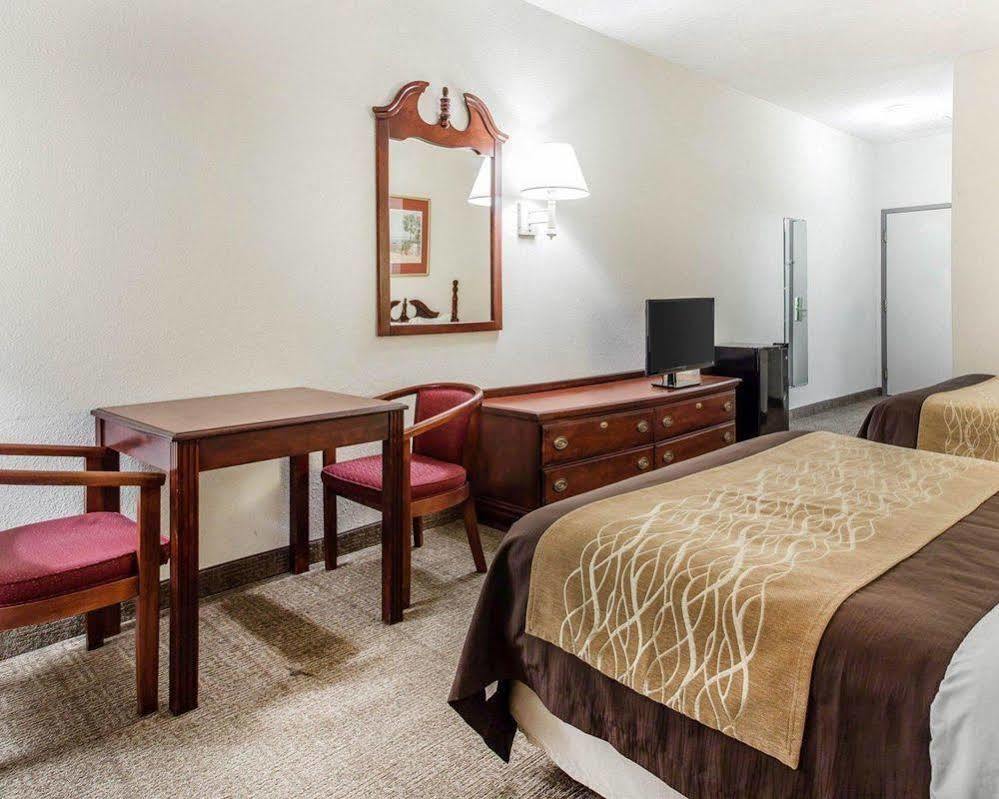 Quality Inn Surfside Beach Exterior photo